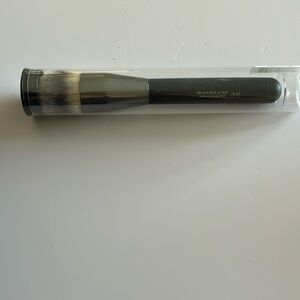 IT COSMETICS Heavenly Luxe Complexion Master Brush #16